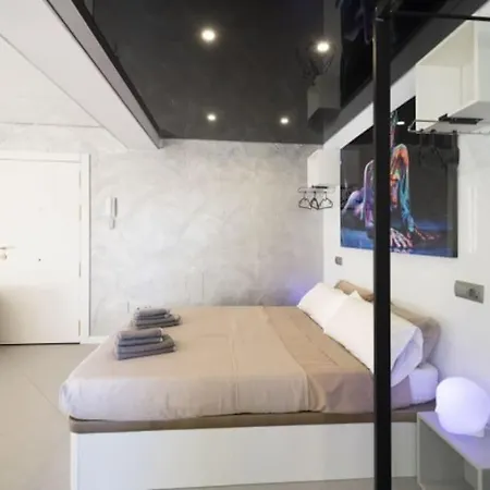 True Colours , Center By Namaste Elite Apartment Torremolinos